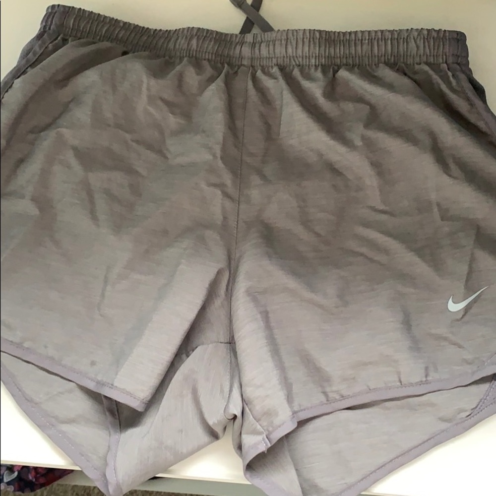 grey nike shorts
